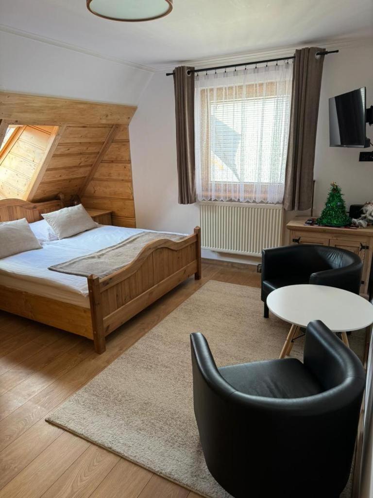 Apartamenty I Pokoje Krupowki Tuz Tuz — Zdjęcia 2